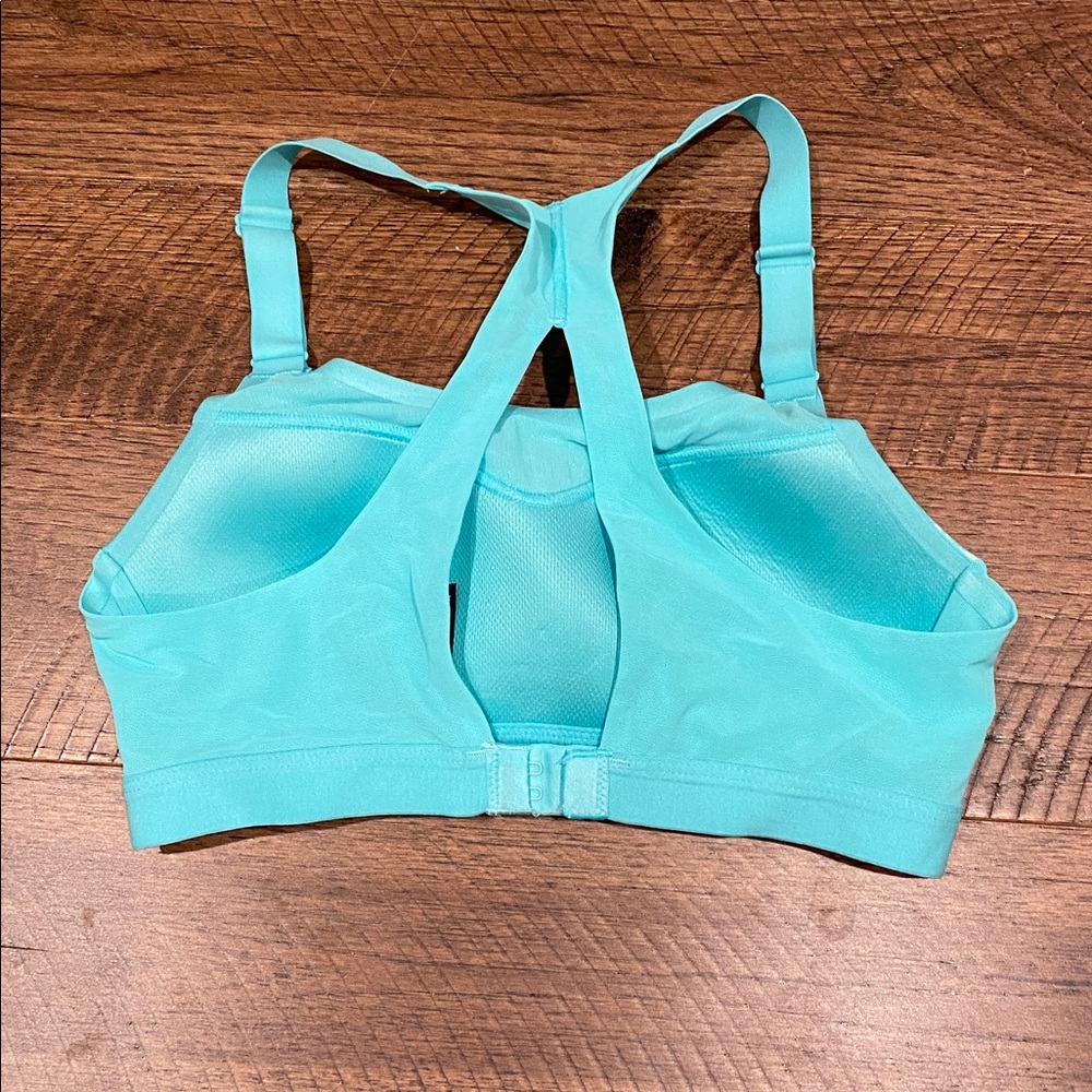 Incredible By Victorias Secret Sport Bra - Picture 2 of 4